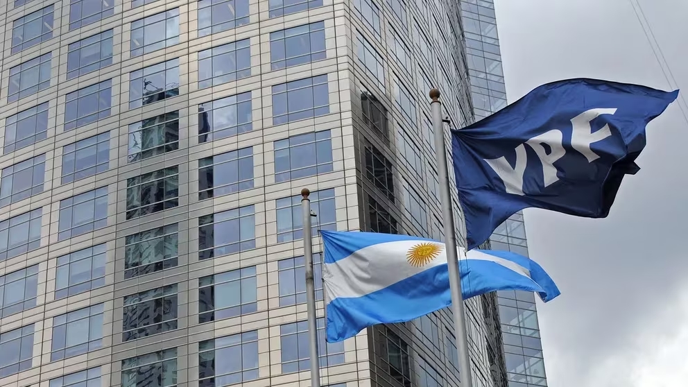Una decisión judicial desfavorable para YPF revela sus prácticas monopolísticas.